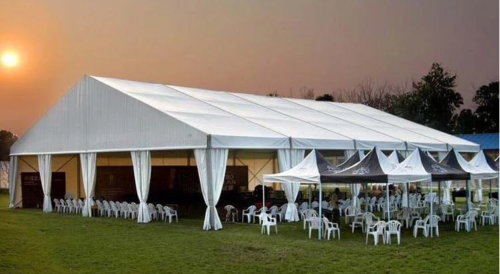 With 300 people large capacity event tent